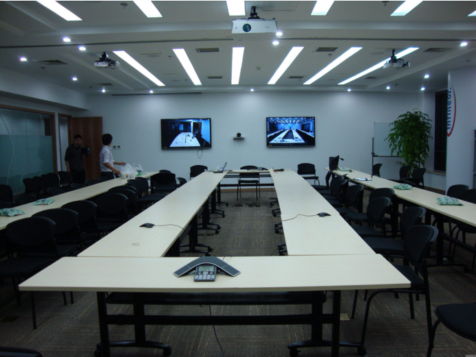 就在这样一个大的社会背景下,视频会议系统成了提高全国教育水平的一